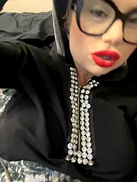 luna 14 online show from October 18, 10:40 am