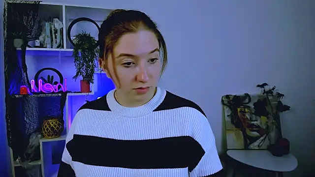 daisy candy online show from October 31, 2:24 am