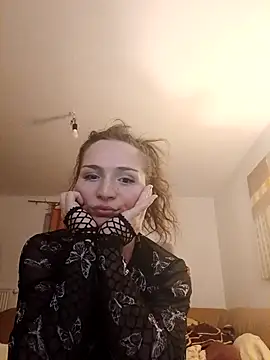 ludovika09 online show from May 14, 9:42 pm