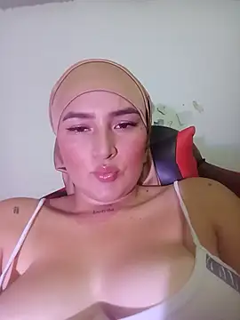 Celeste camila18 online show from July 17, 6:07 am