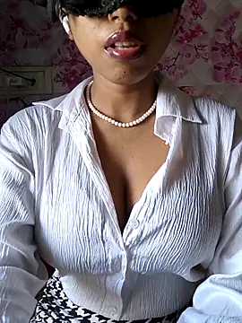 sandy naughty online show from April 28, 3:43 am