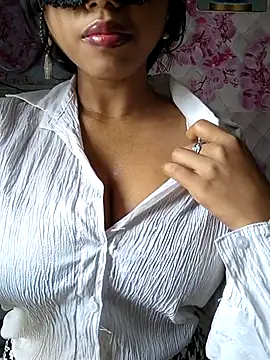 sandy naughty online show from February 5, 7:55 am