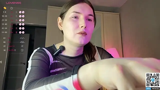 Snapshot of Maria_Bowie chatting on October 7, 7:24 am Maria Bowie online show from October 7, 7:24 am