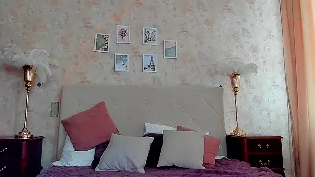 Snapshot of Iriska_mini chatting on September 13, 8:33 am Iriska mini online show from September 13, 8:33 am