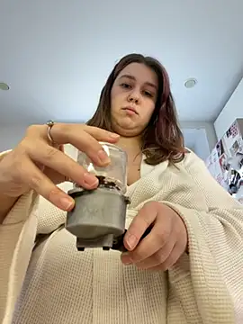 SuzieMurray online show from October 20, 10:51 am