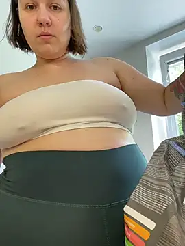 SuzieMurray online show from June 26, 9:21 am