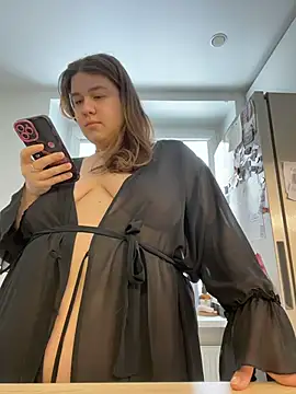 SuzieMurray online show from February 19, 8:25 am