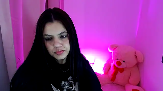 kimberlyhills1 online show from December 20, 3:32 am