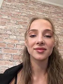 CaseyStar online show from October 19, 11:56 am