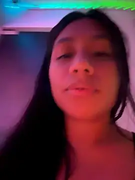 Im Little online show from July 29, 3:17 am