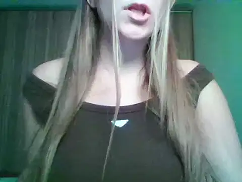 Evasapples online show from October 17, 10:57 pm