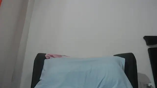 LizzandAlyz online show from July 15, 6:45 pm