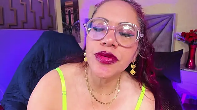 Snapshot of maria_paulac chatting on October 12, 6:05 am maria paulac online show from October 12, 6:05 am
