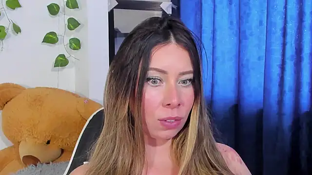 JanneKim online show from December 3, 8:00 pm