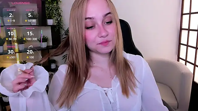 LianaBright online show from June 11, 2:11 am