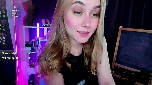 LianaBright online show from June 18, 2:13 am