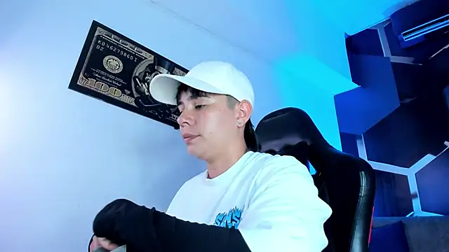 AbbySmiitth  online show from November 10, 8:48 pm