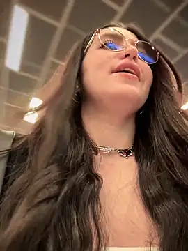 Snapshot of meow_girl chatting on September 18, 12:04 pm meow girl online show from September 18, 12:04 pm