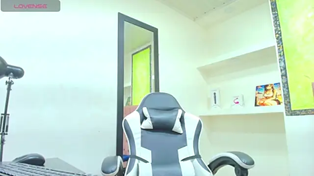 zoe connor19 online show from November 26, 7:59 pm