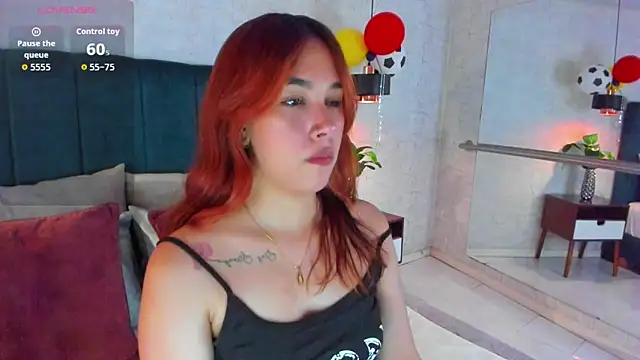 AdeleAndersonn online show from July 6, 7:38 pm