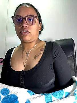 Snapshot of angela_angels_ chatting on October 9, 3:43 am angela angels online show from October 9, 3:43 am