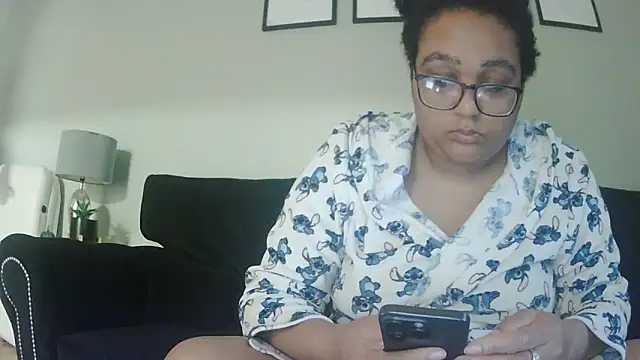 vanilla chocolate23 online show from October 14, 7:00 am