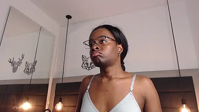 candy lovee69 online show from June 19, 6:44 pm