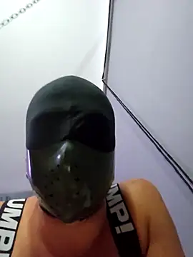 Snapshot of manforhotfun chatting on September 18, 12:09 am manforhotfun online show from September 18, 12:09 am