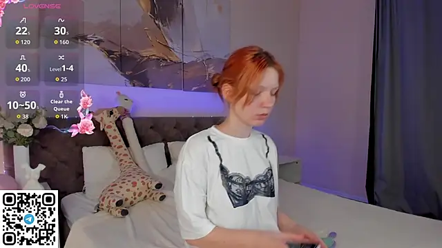 Linablueeyed online show from July 28, 11:50 am