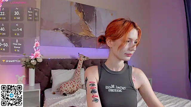 Linablueeyed online show from August 4, 9:26 am