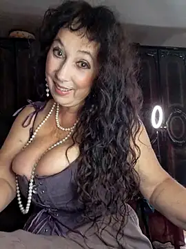 Snapshot of GypsyEsmeralda chatting on October 11, 7:13 am GypsyEsmeralda online show from October 11, 7:13 am
