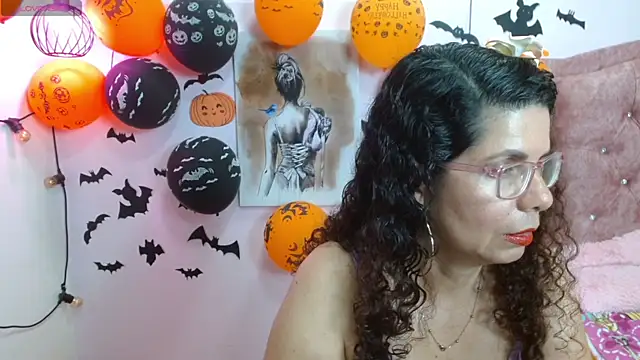 Snapshot of sila_bolum chatting on October 15, 7:49 pm sila bolum online show from October 15, 7:49 pm