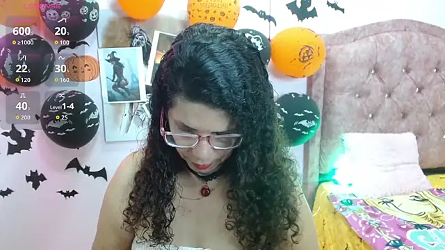 Snapshot of sila_bolum chatting on October 18, 7:59 pm sila bolum online show from October 18, 7:59 pm