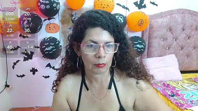 Snapshot of sila_bolum chatting on October 16, 7:49 pm sila bolum online show from October 16, 7:49 pm