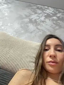 viviandaimond1 online show from December 13, 8:04 pm