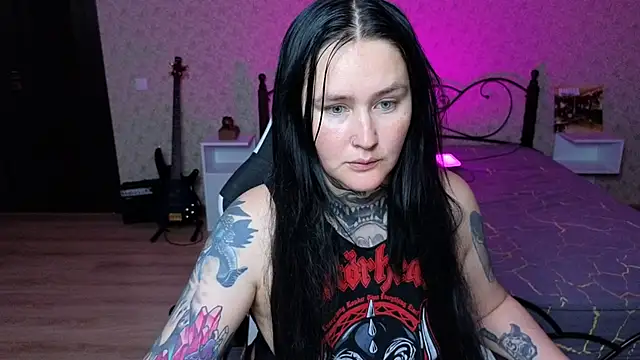 Emmybrightj  online show from May 1, 4:32 pm