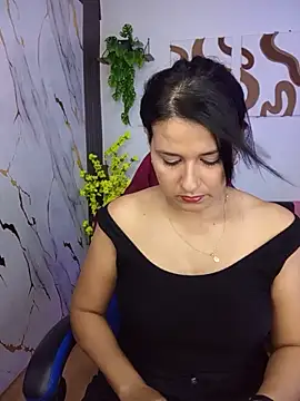 elena jonees online show from June 11, 8:38 pm