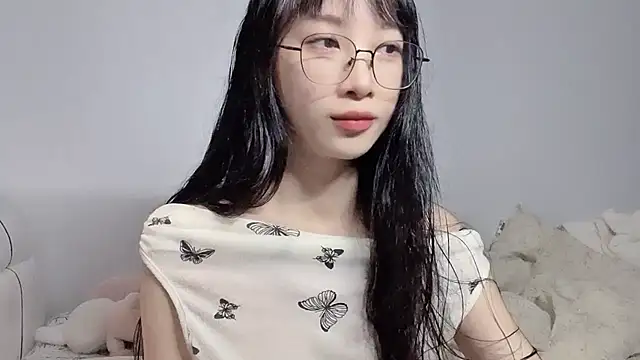 Lili-2 online show from July 3, 5:30 pm