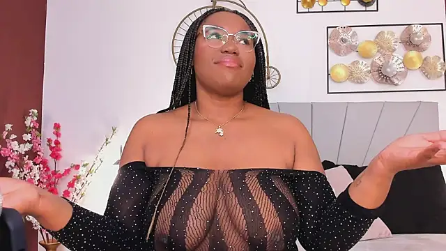 Snapshot of Makena_gh chatting on September 19, 3:38 am Makena gh online show from September 19, 3:38 am