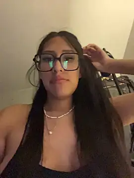 AleFantasy0001 online show from March 16, 2:58 am