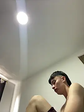 Snapshot of nico_18x chatting on October 10, 8:25 pm nico 18x online show from October 10, 8:25 pm