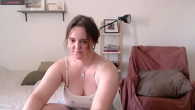 Lella Ryann  online show from July 18, 9:45 am