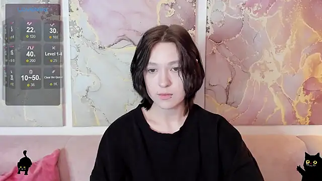fiamoory online show from May 3, 8:07 am
