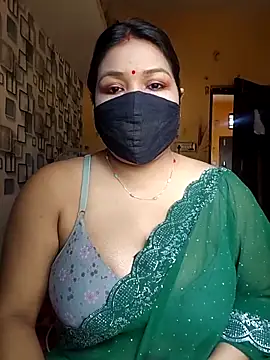 Radhikadavi879 online show from December 14, 9:15 am