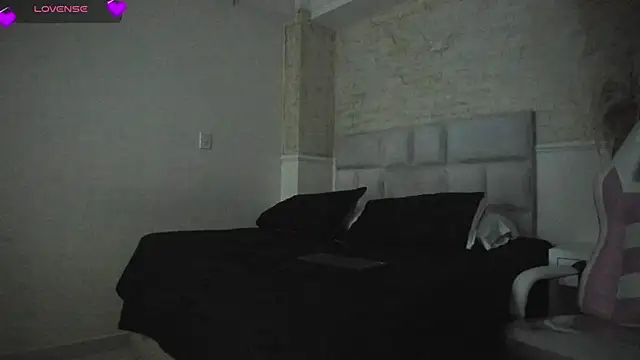 JulietaKane online show from July 22, 8:43 pm