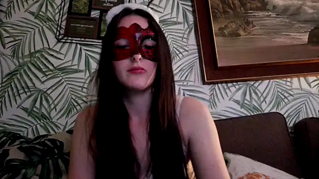 LexiSnowUK online show from October 25, 10:01 am