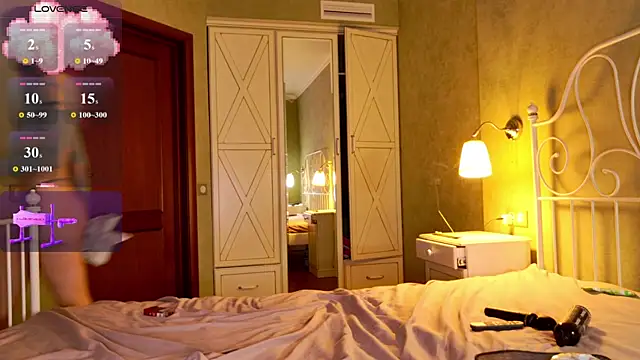 hard candyy online show from May 4, 6:22 pm