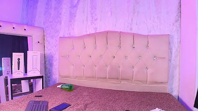 Strella ferrera online show from January 11, 4:39 am