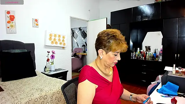 Angelina Stone 65 online show from June 26, 2:02 am