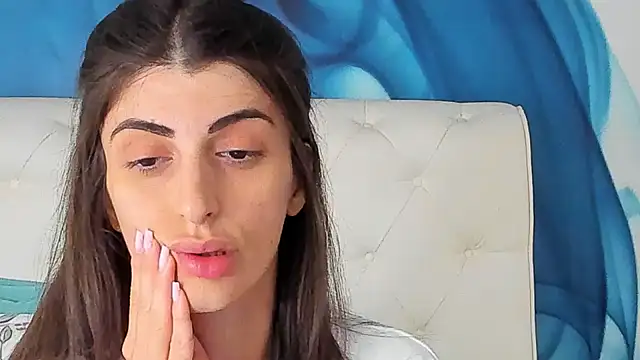SkinnyDolly online show from July 22, 3:46 pm